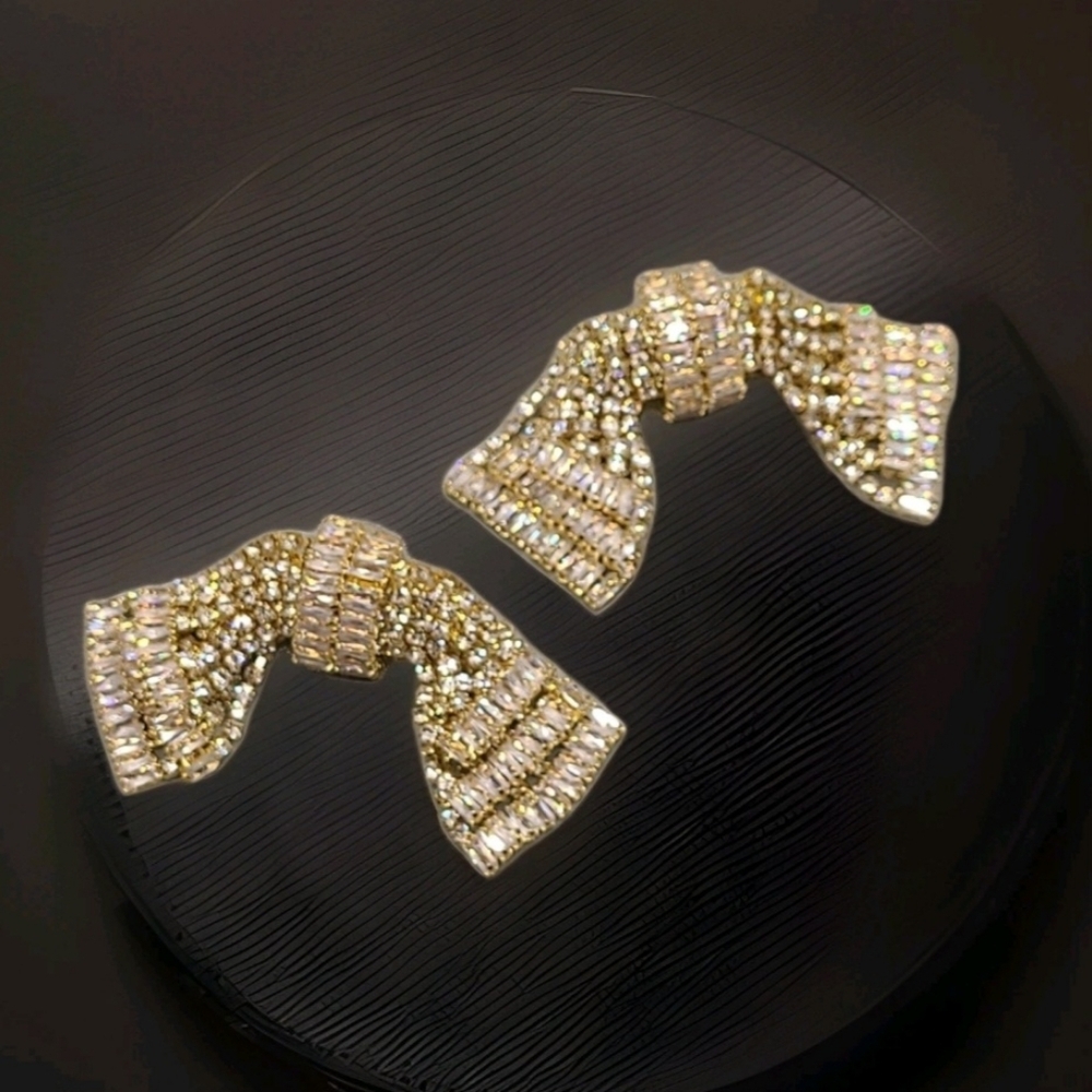 Estate AB Luxury Palace Chic Crystal Exaggerated Bow Gold Dangle Earrings - Picture 15 of 15